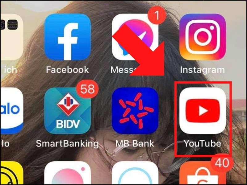 Mở ứng dụng Youtube trên điện thoại iphone 